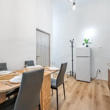 Grand - Ferenciek Square Apartment Budapest