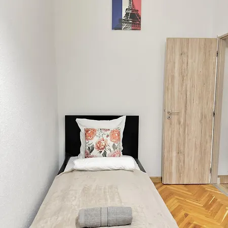 Apartment Grand - Ferenciek Square *