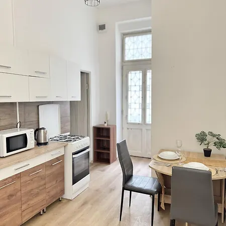 Apartment Grand - Ferenciek Square